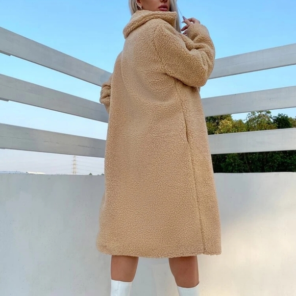 Eilly Bazar teddy 🧸 coat - Picture 3 of 7